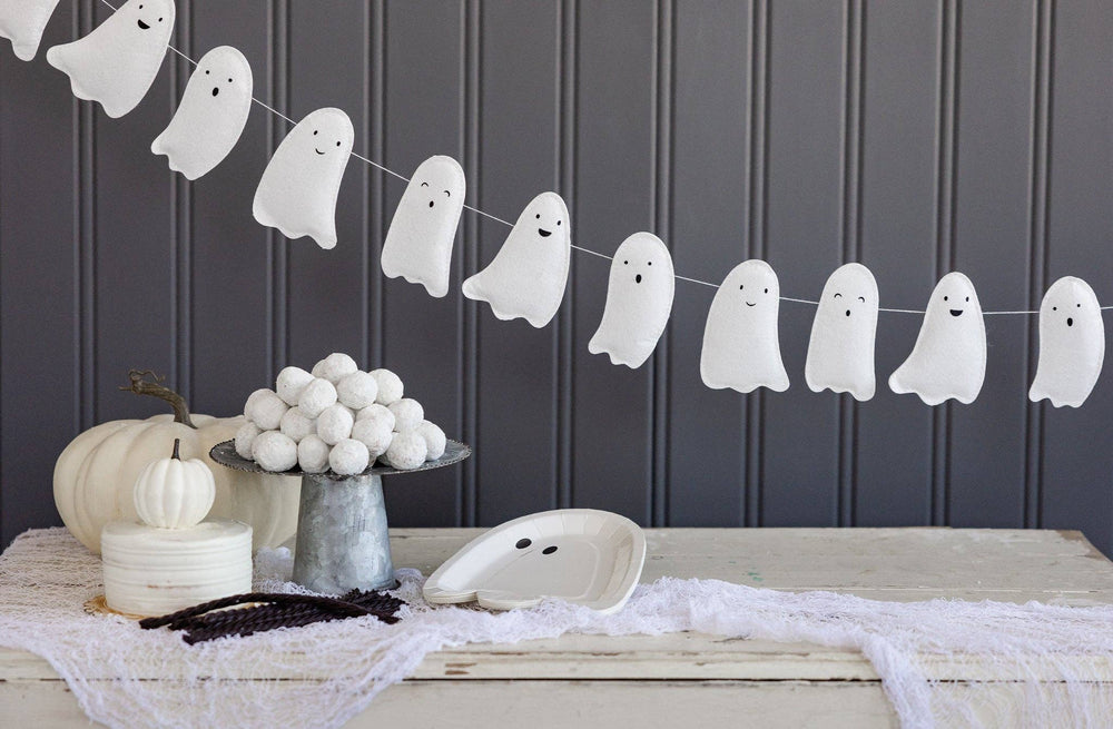 PLHB82 - Ghost Puffy Felt Banner