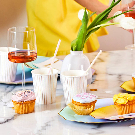 White Pinstripe Cups (10 per pack)