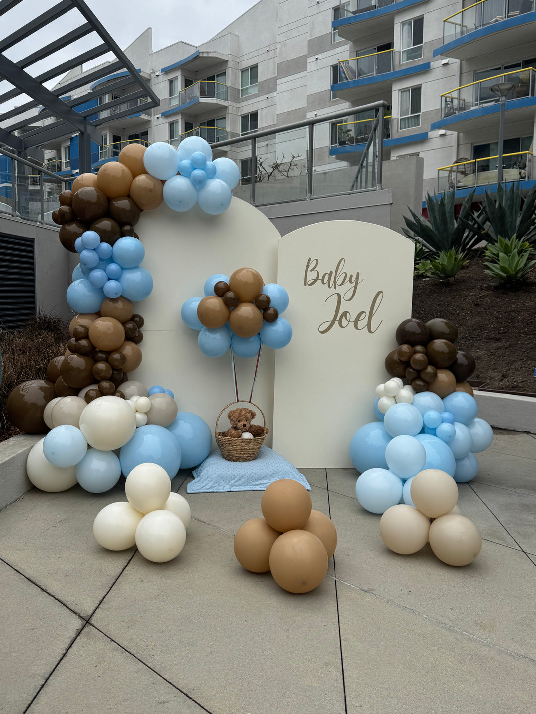 Wood Backdrops with Balloon Garlands