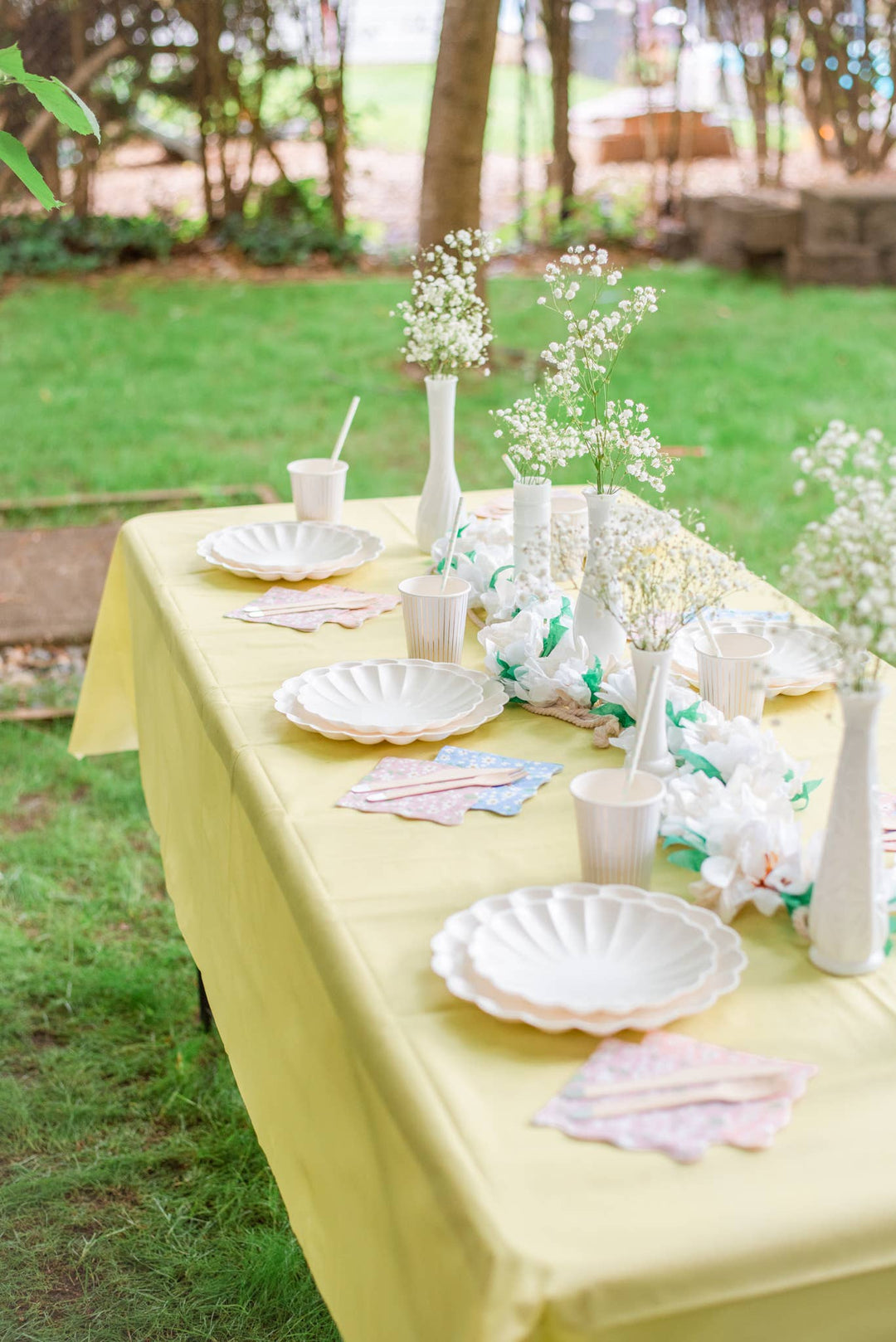 Eco-Friendly Disposable Pastel Paper Table Cover